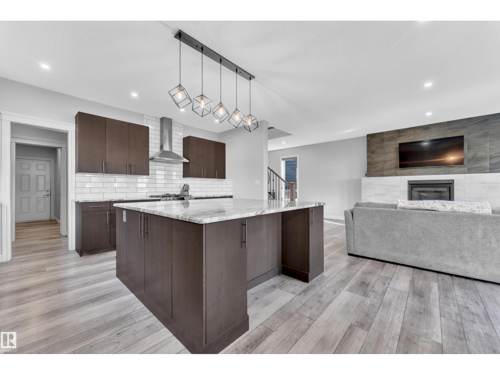 17551 64 ST NW - 14