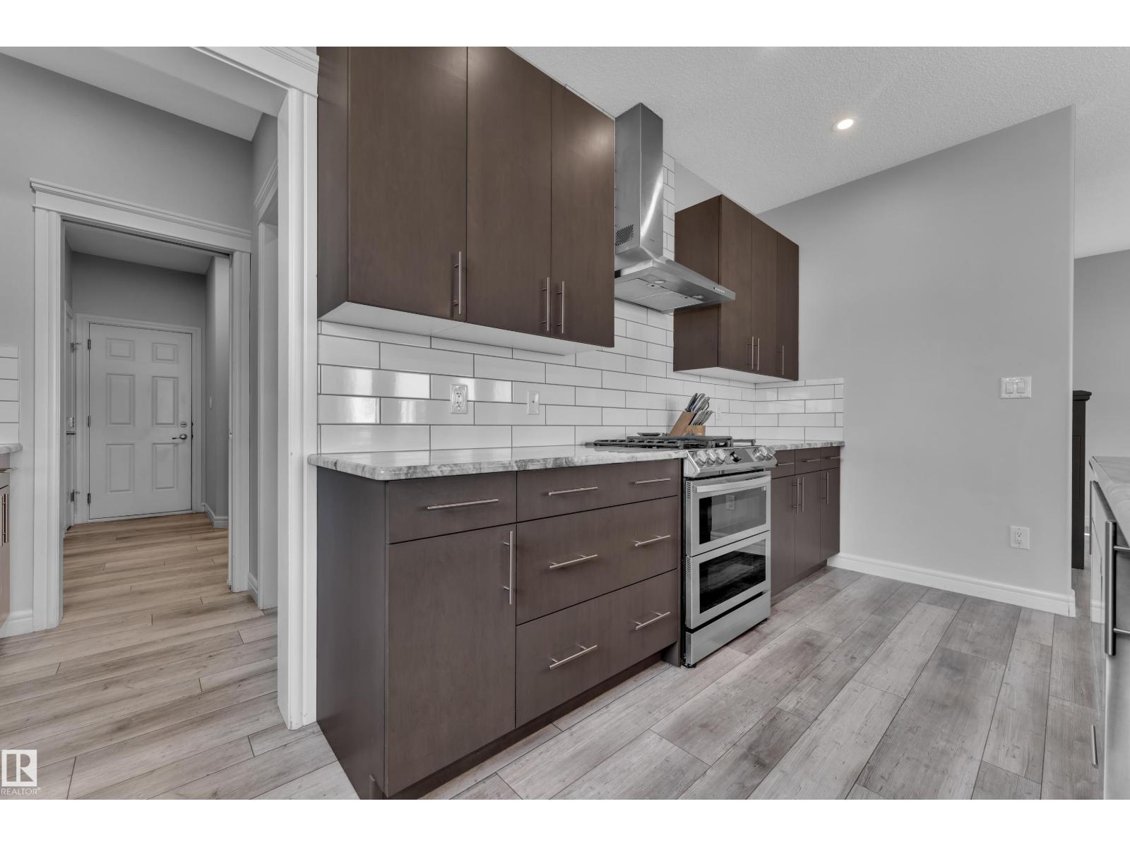 17551 64 ST NW - 15