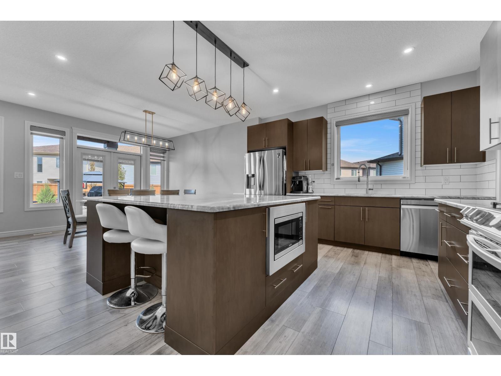 17551 64 ST NW - 17