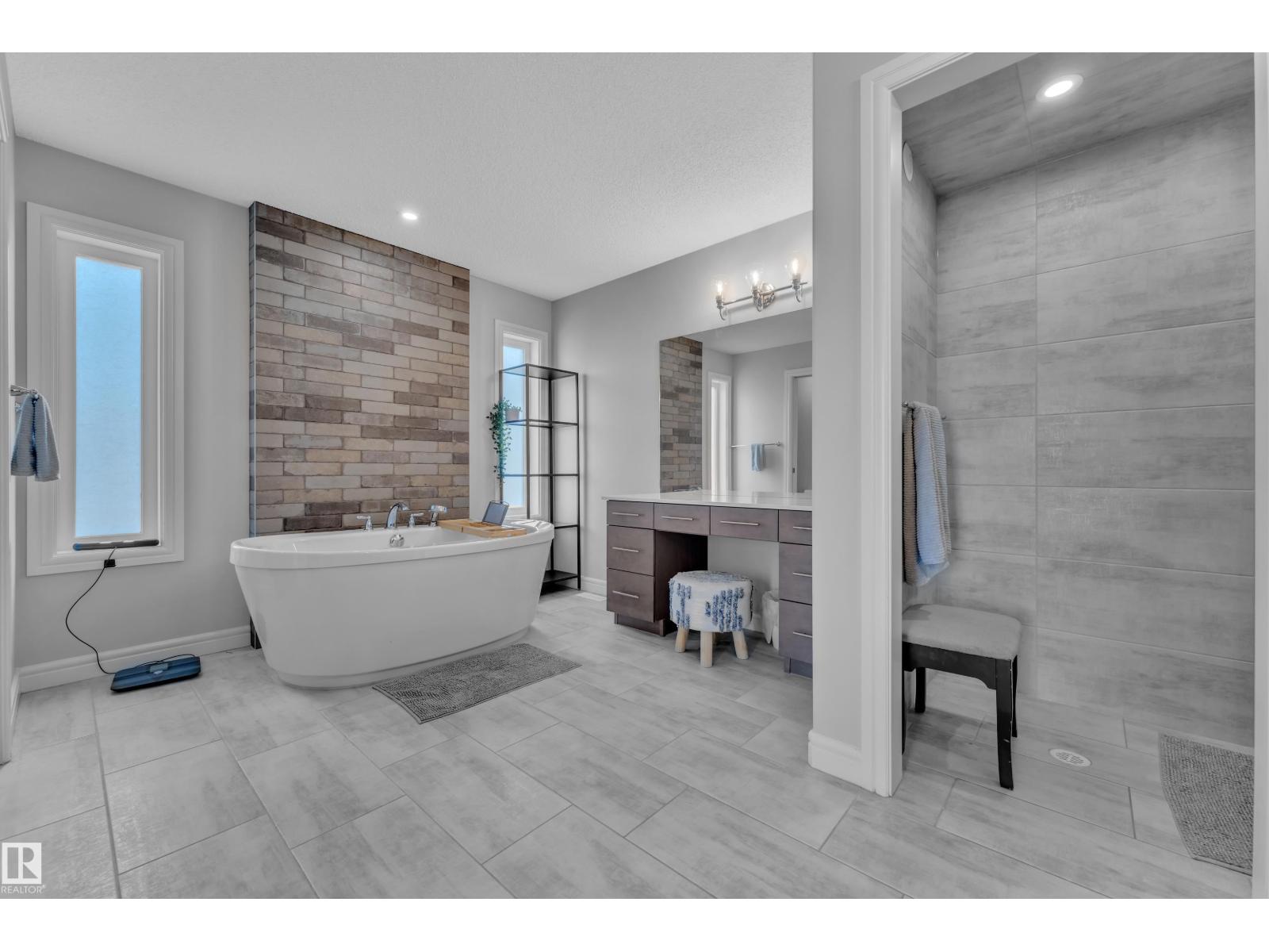 17551 64 ST NW - 30