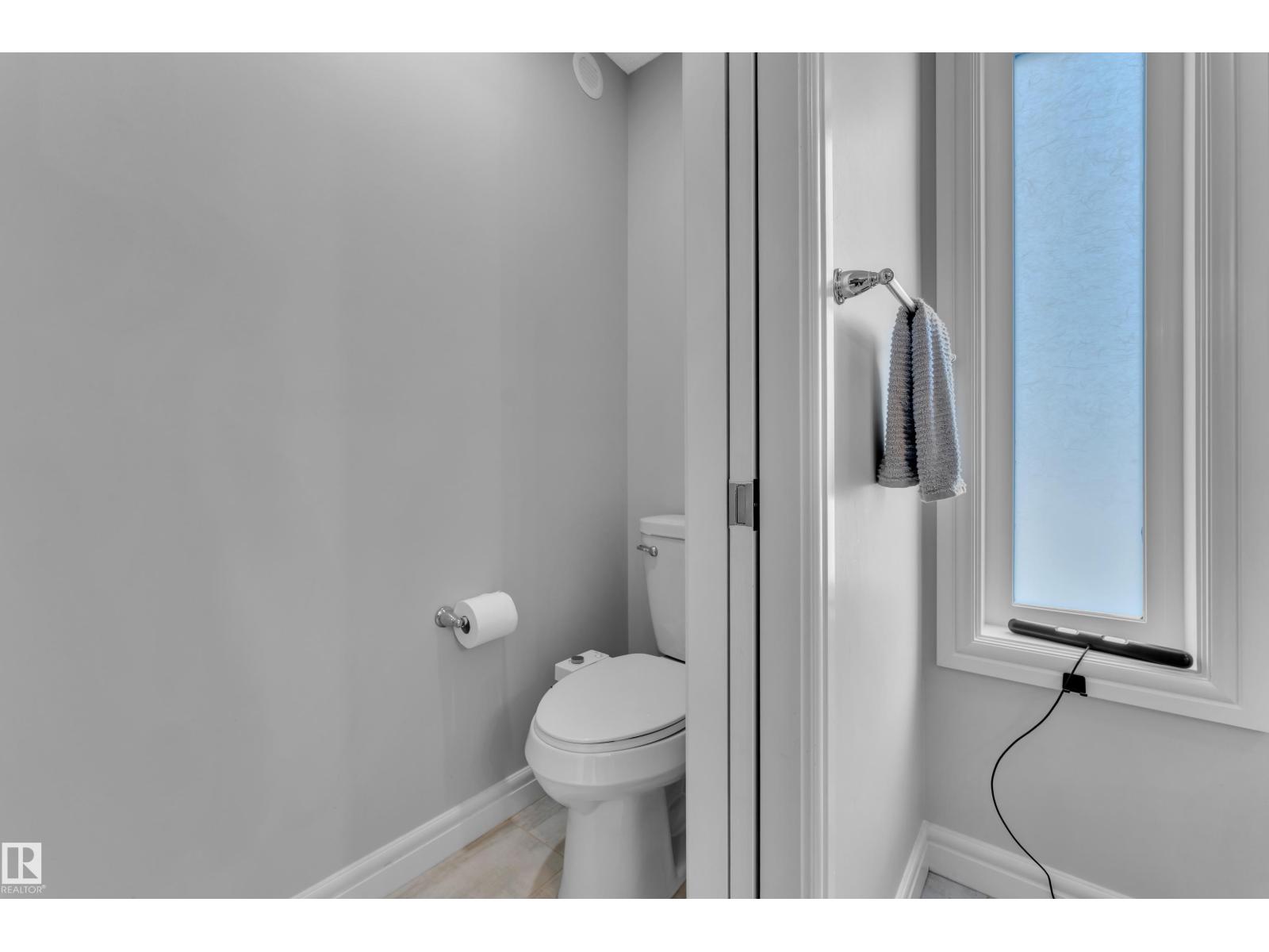 17551 64 ST NW - 33