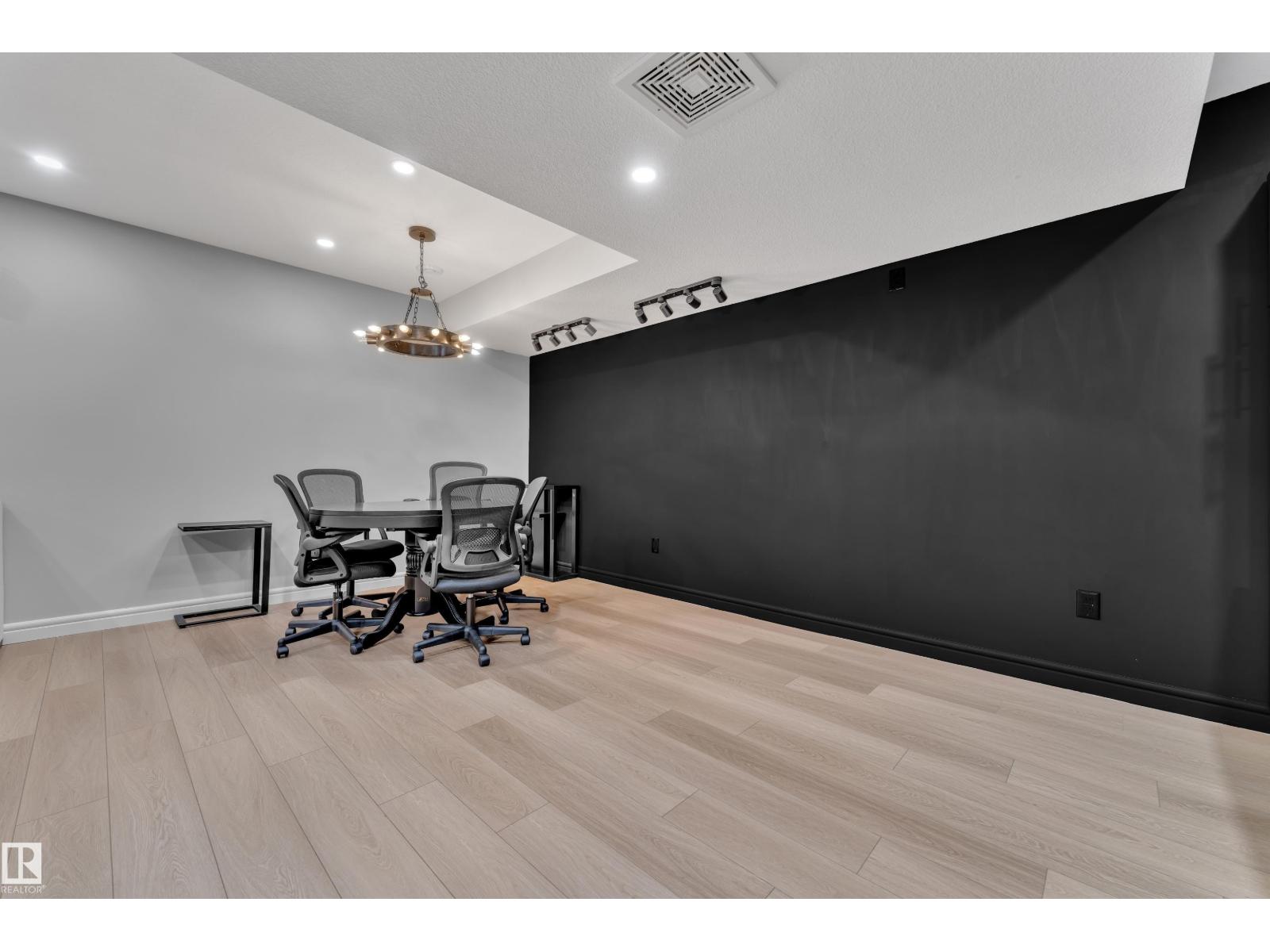 17551 64 ST NW - 49