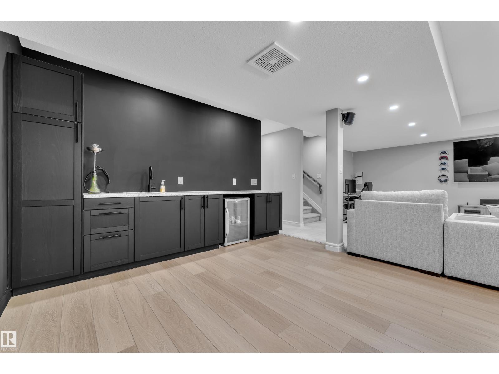 17551 64 ST NW - 50