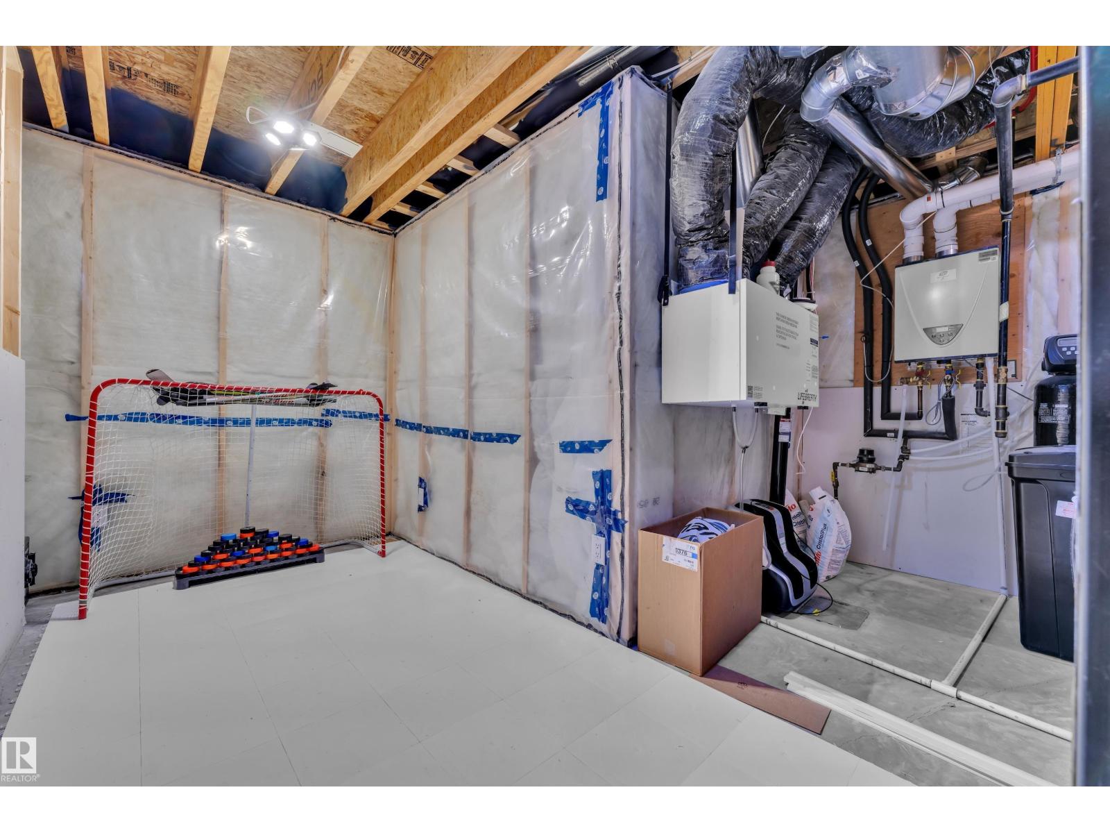17551 64 ST NW - 53