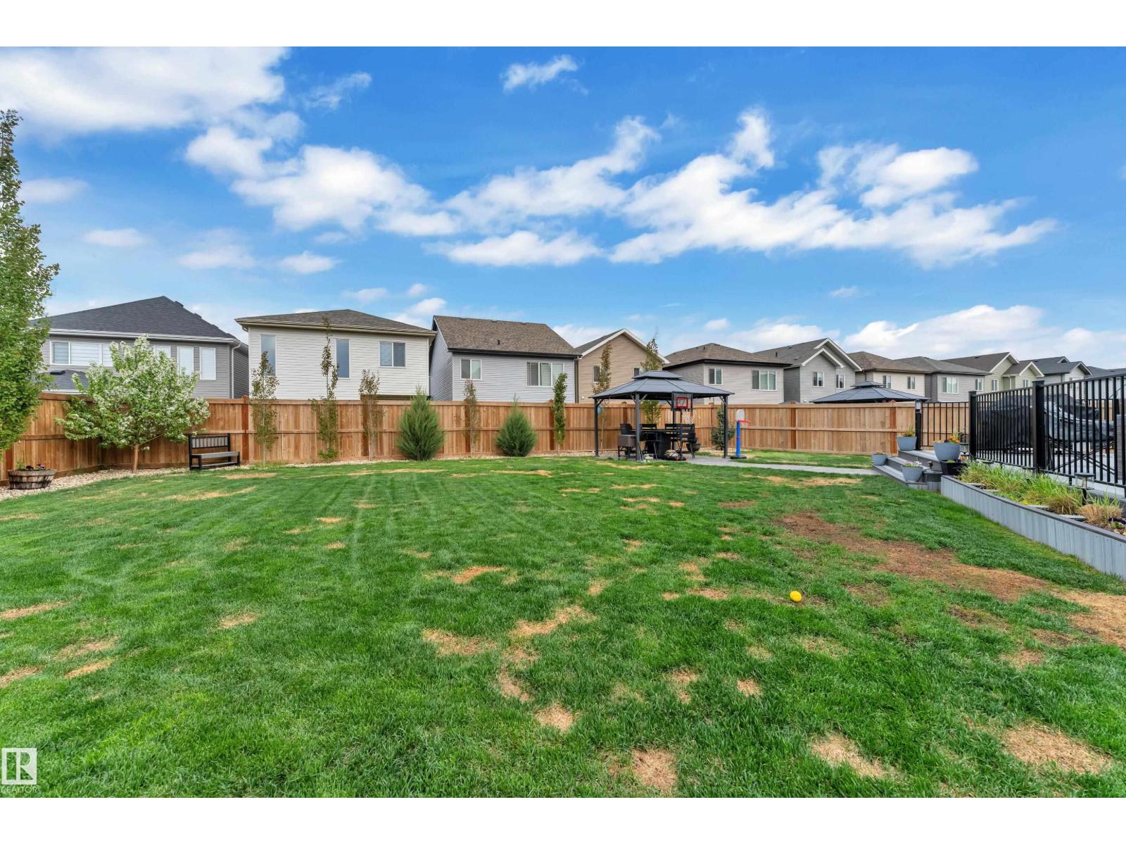 17551 64 ST NW - 59