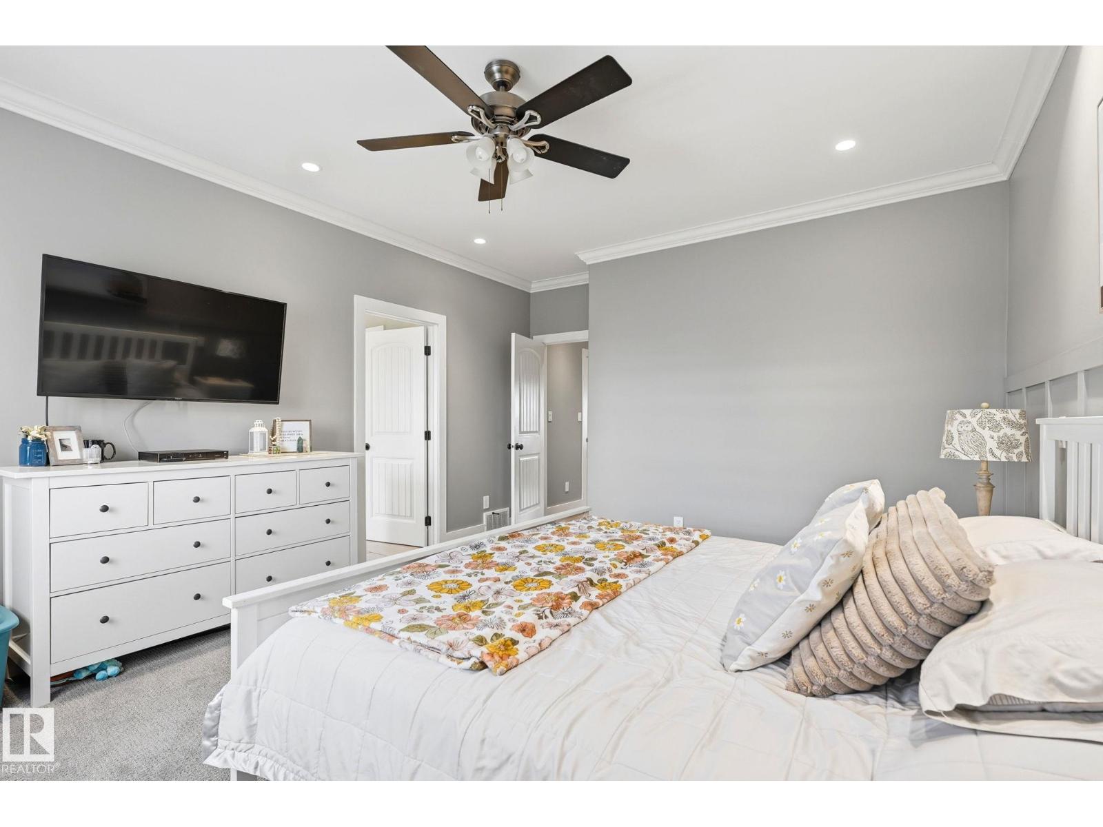 54517 RGE ROAD 242 - 17