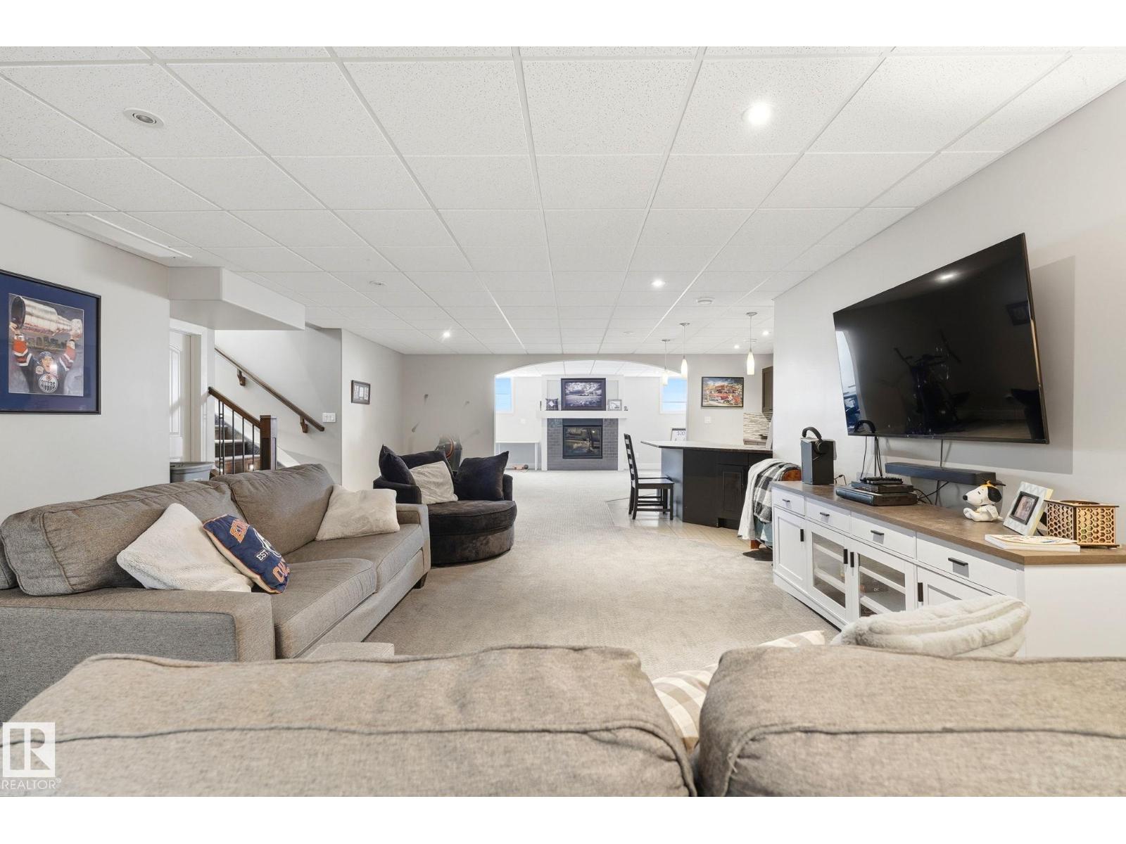 54517 RGE ROAD 242 - 28