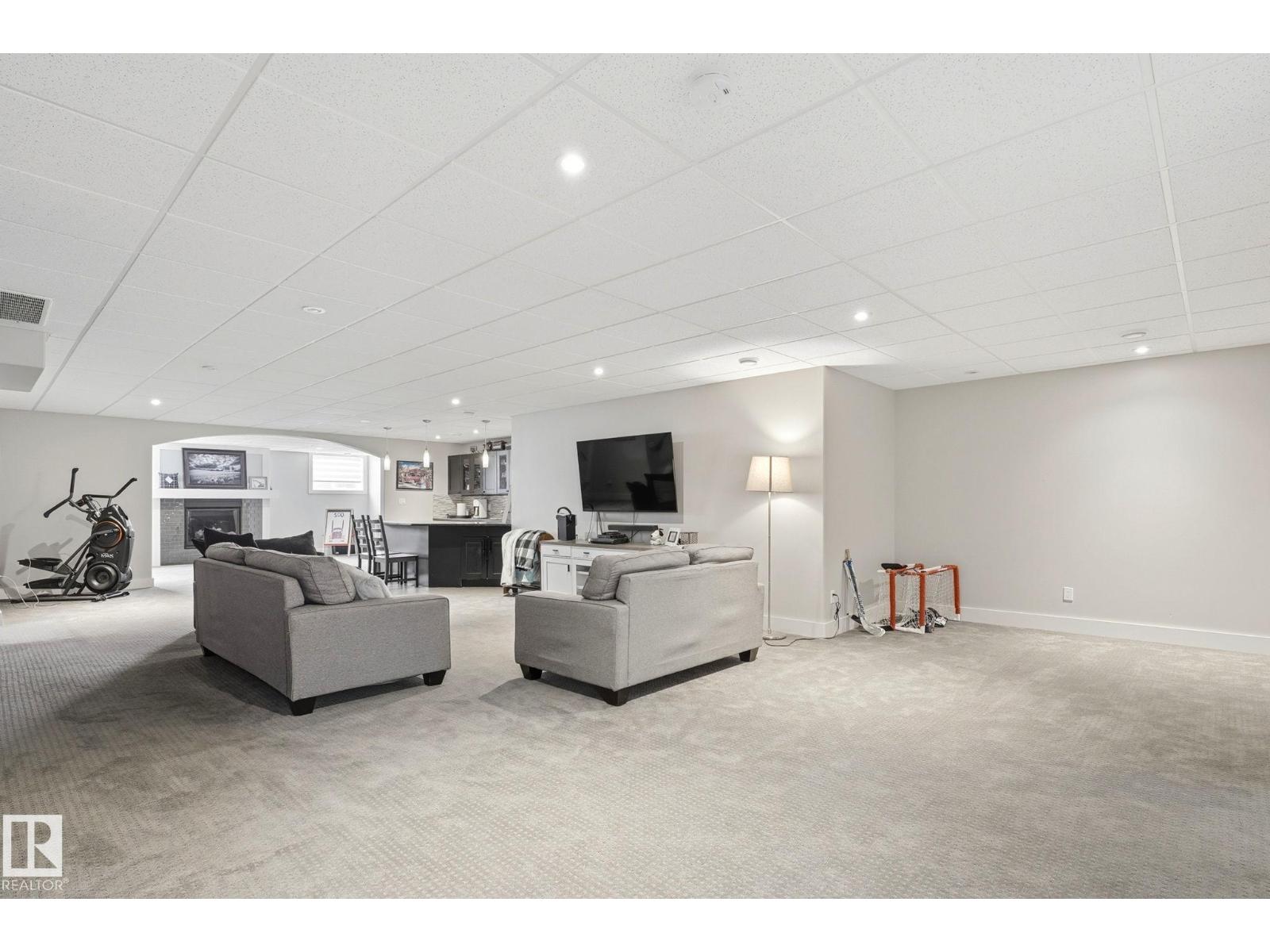 54517 RGE ROAD 242 - 29