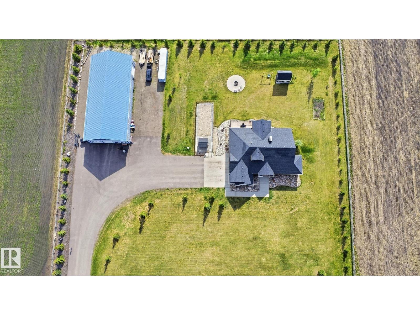 54517 RGE ROAD 242 - 48