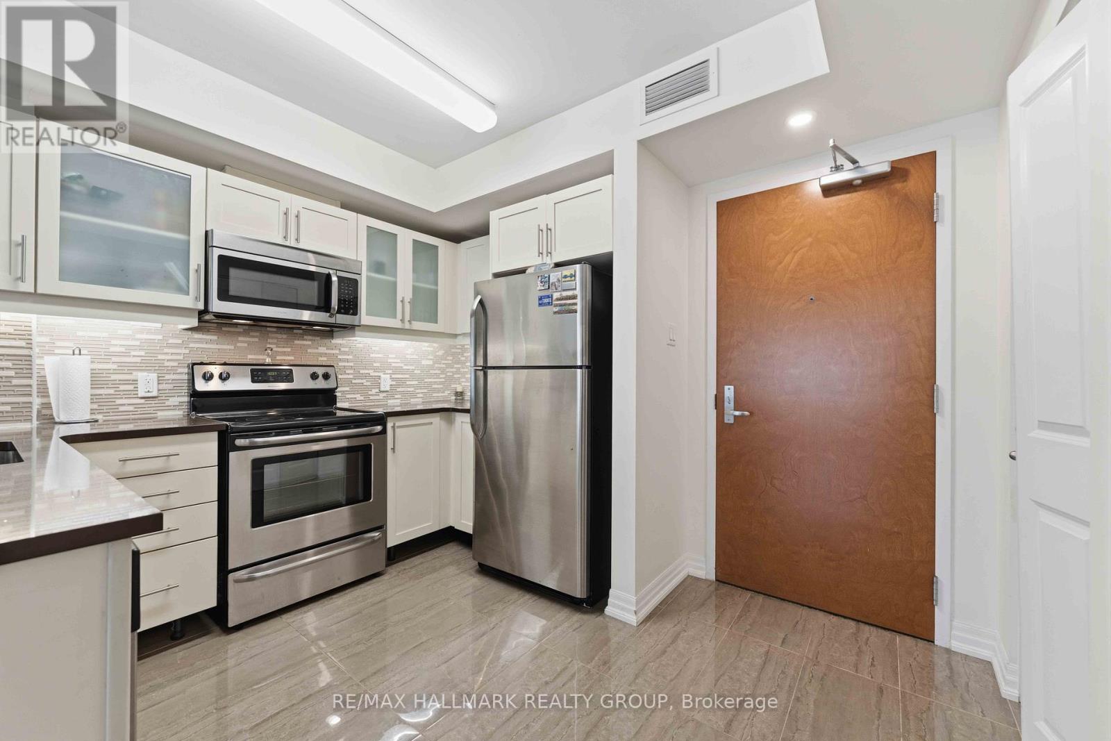 #305 195 BESSERER STREET - 8