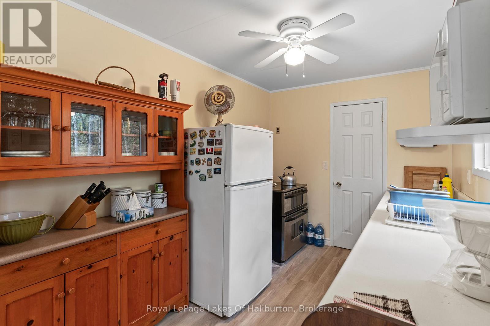 1099 YELLOW ROCK DRIVE - 12