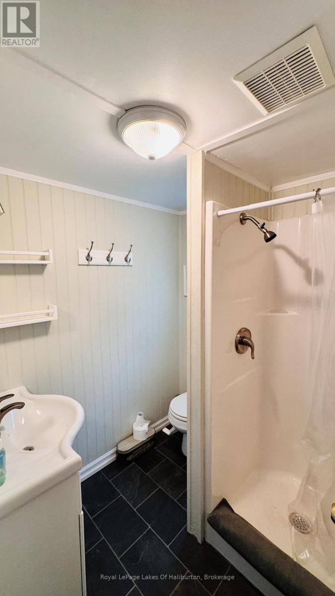 1099 YELLOW ROCK DRIVE - 25