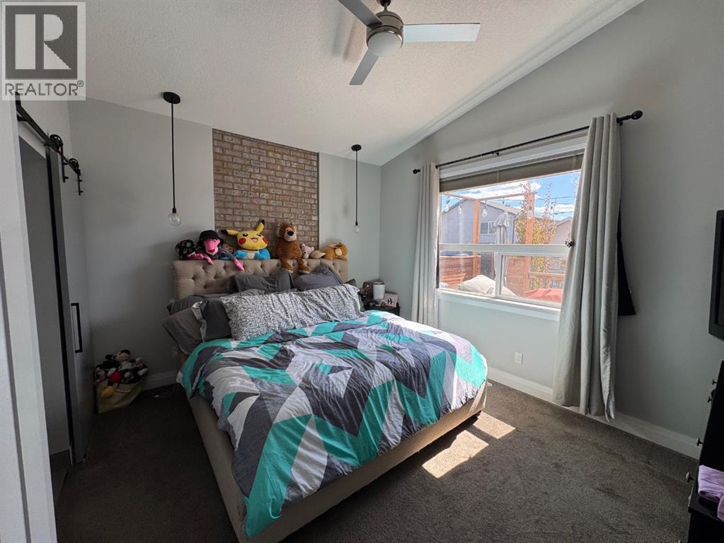 8645 122 Avenue - 9
