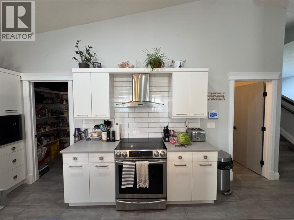 8645 122 Avenue - Image 3
