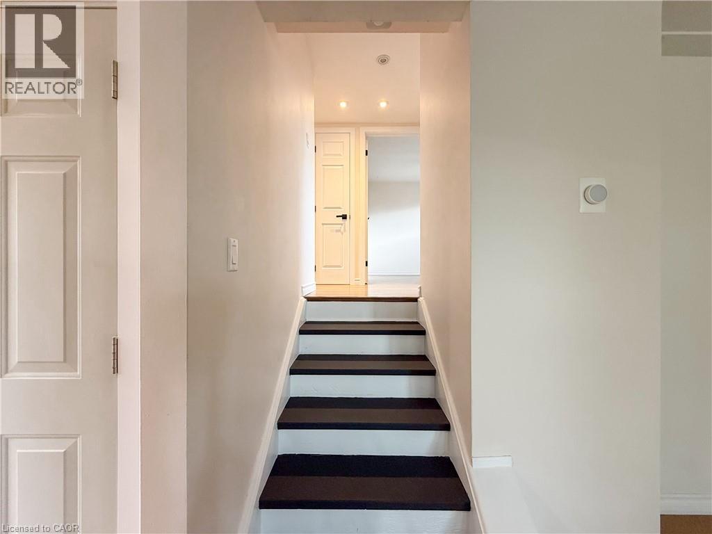 14 ORCHARD Crescent - 14