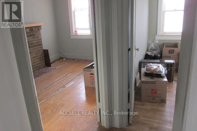 53 ARLINGTON AVENUE N - 11