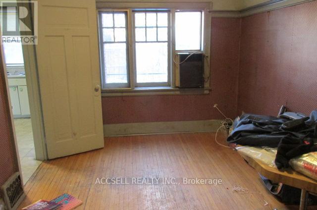 53 ARLINGTON AVENUE N - 6