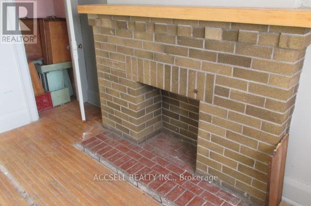 53 ARLINGTON AVENUE N - 8