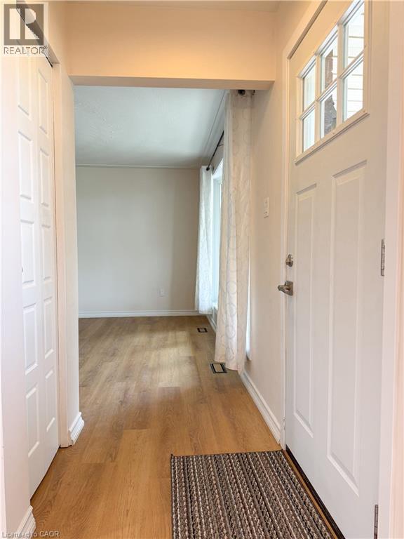 14 ORCHARD Crescent - 4