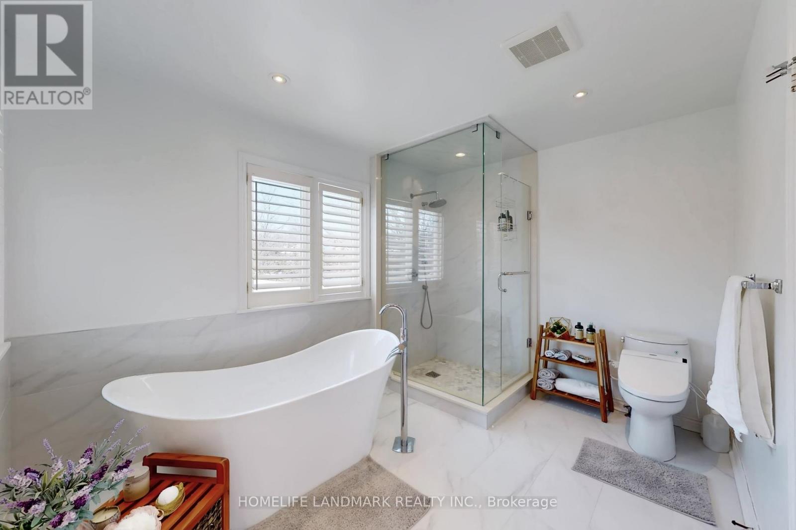 16 WILLIS DRIVE - 22