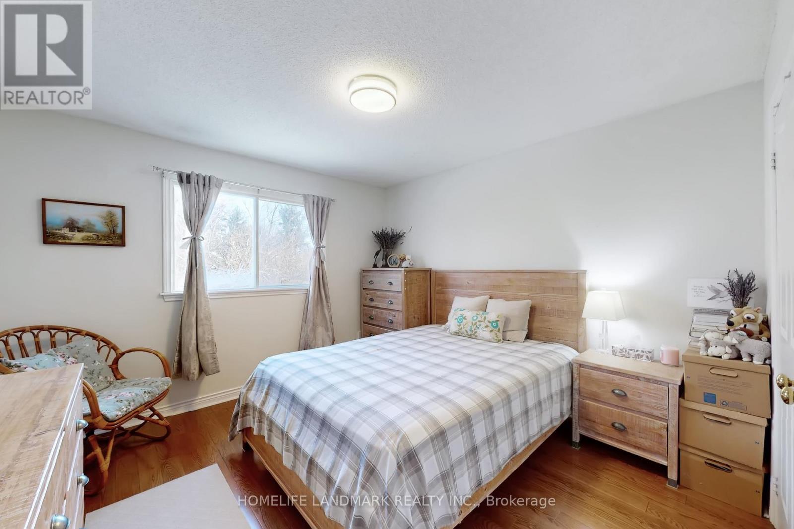 16 WILLIS DRIVE - 25