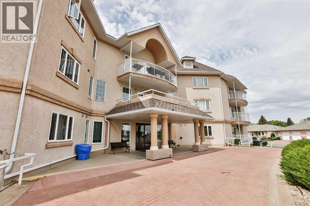 305, 4800A 48 Avenue - photo 3