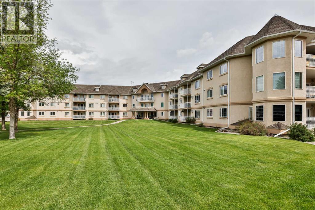 305, 4800A 48 Avenue - photo 5