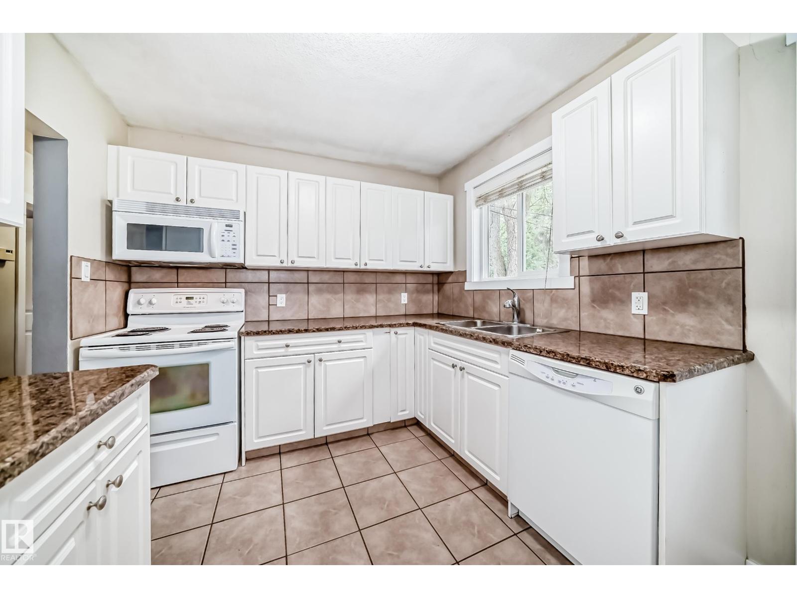 10714 135 ST NW - 10