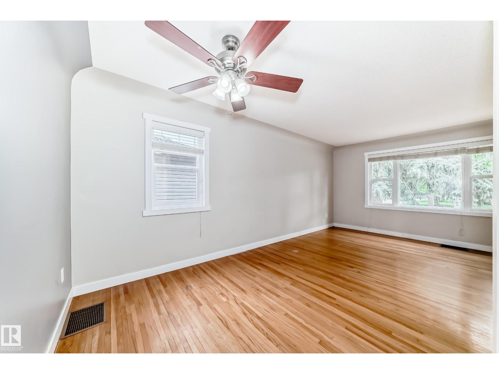 10714 135 ST NW - 13