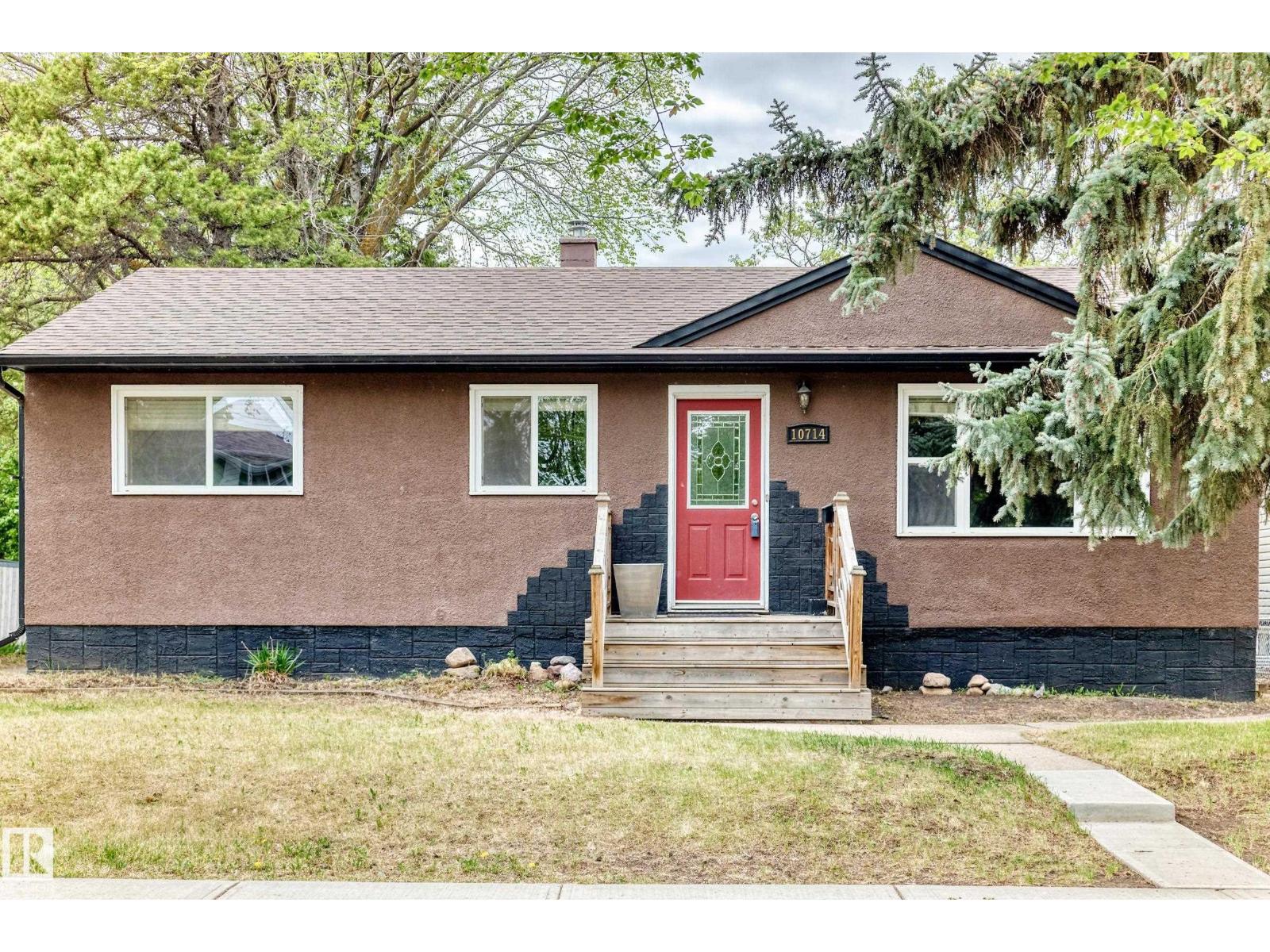 10714 135 ST NW - Image 2