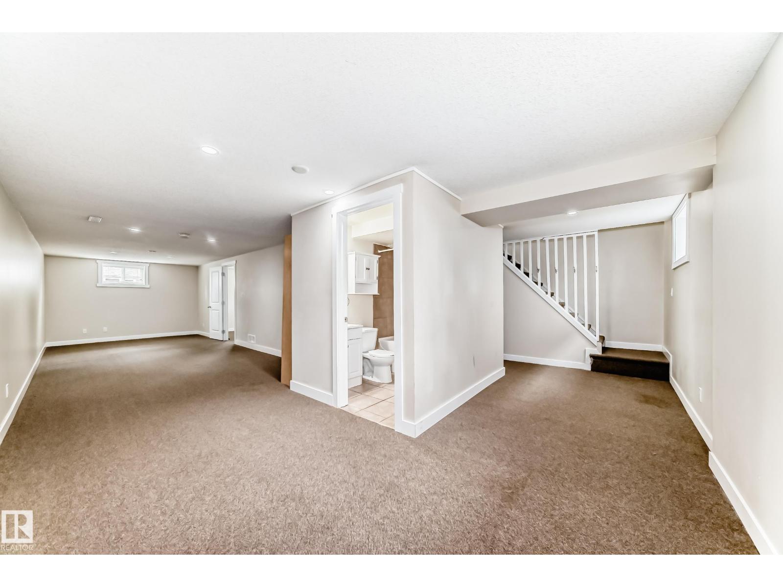10714 135 ST NW - 29