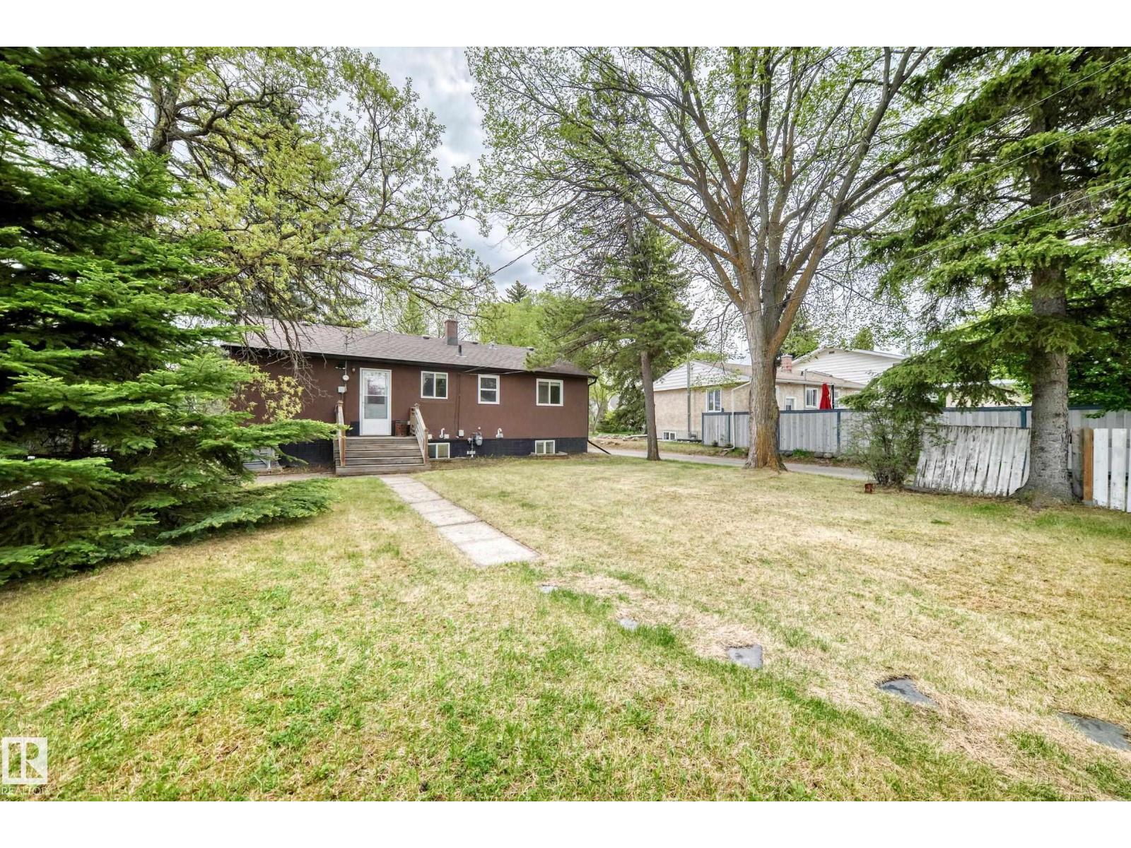 10714 135 ST NW - Image 3