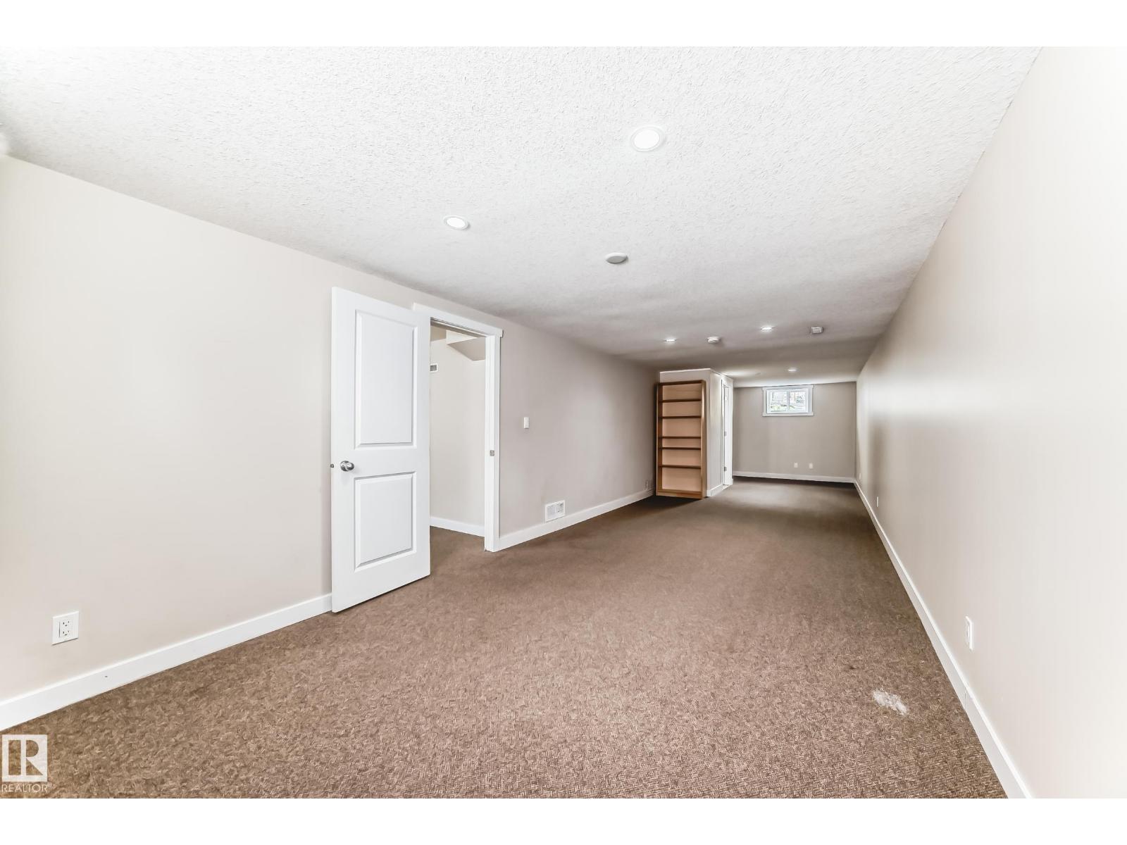10714 135 ST NW - 30