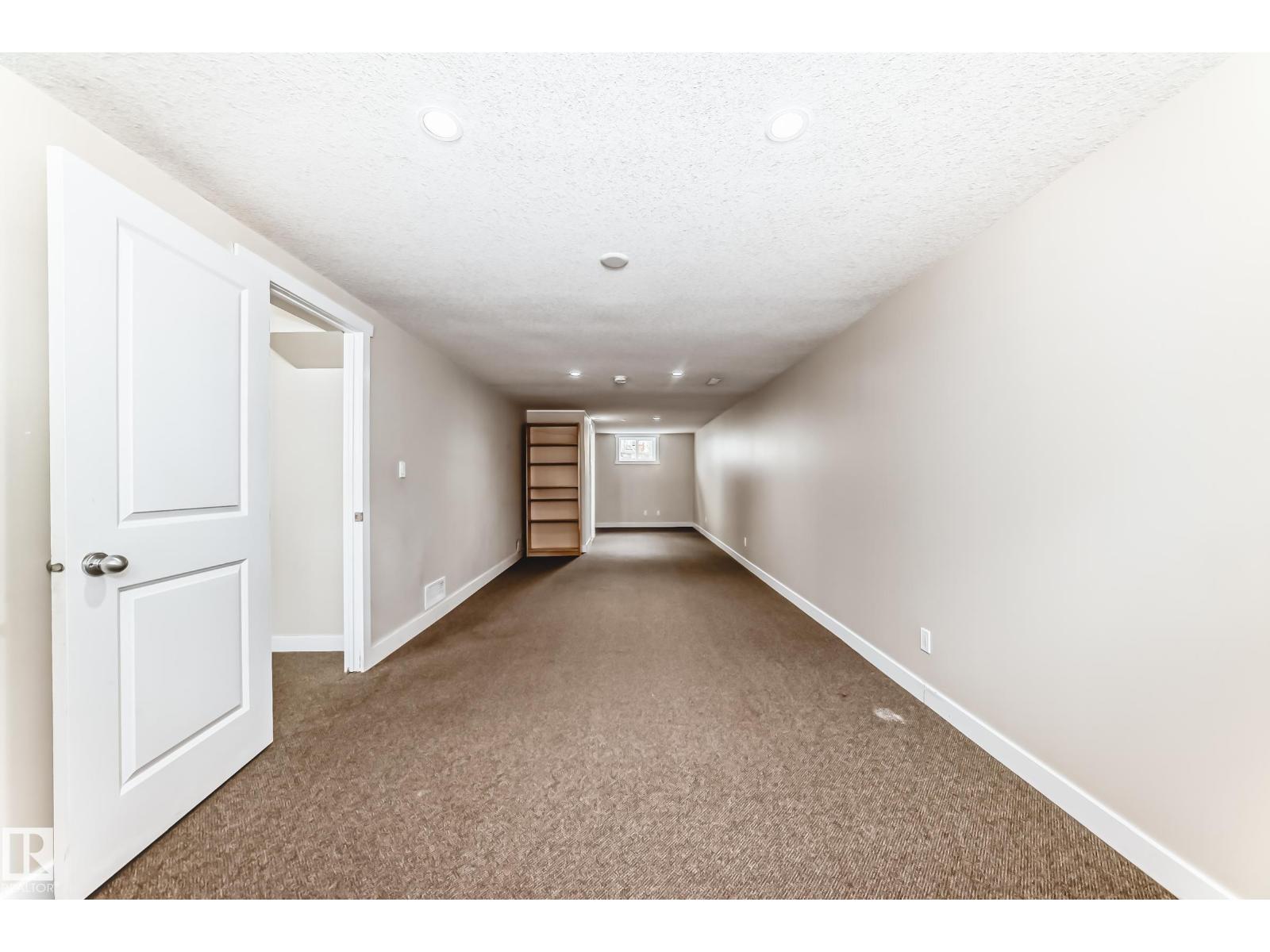 10714 135 ST NW - 31