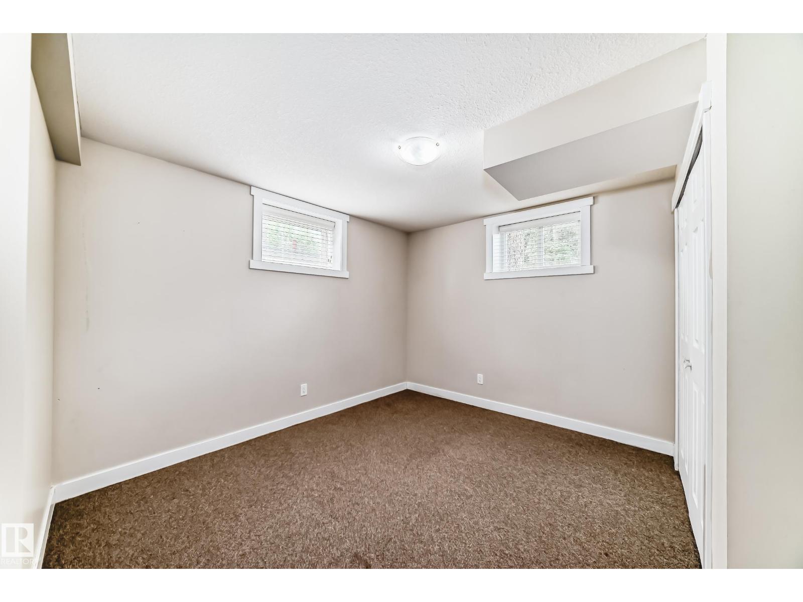 10714 135 ST NW - 33