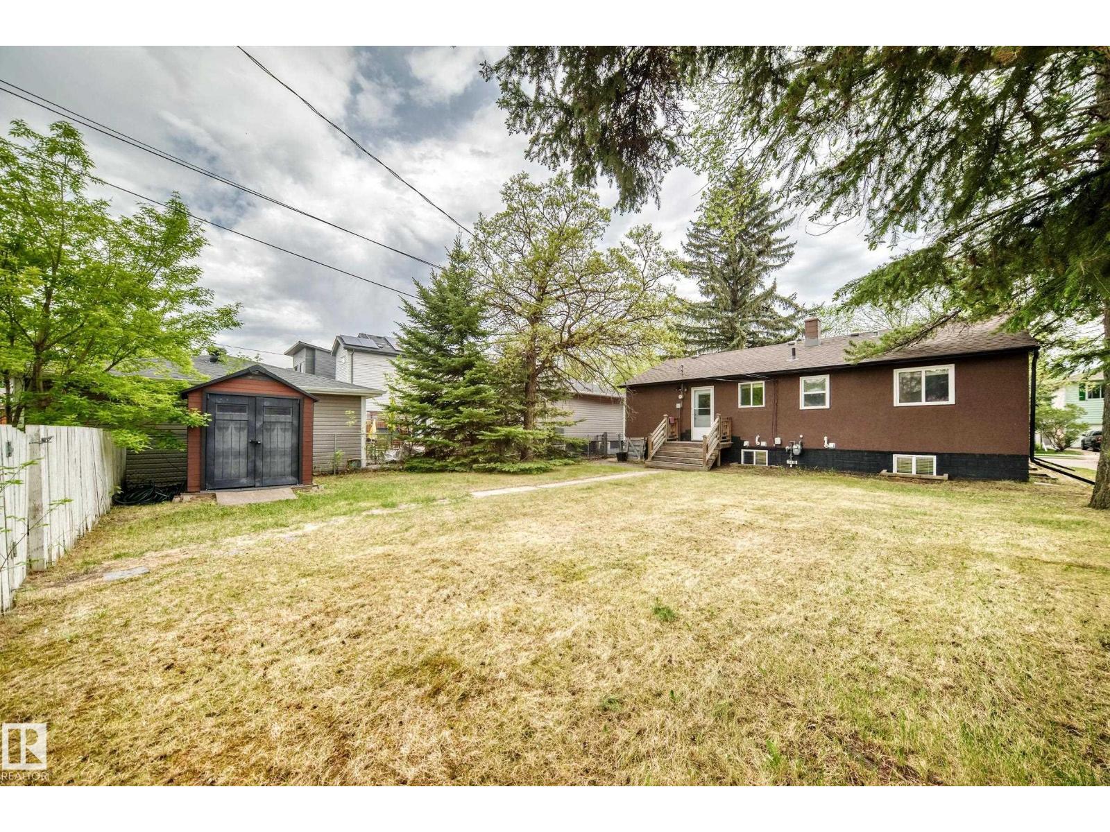 10714 135 ST NW - 41