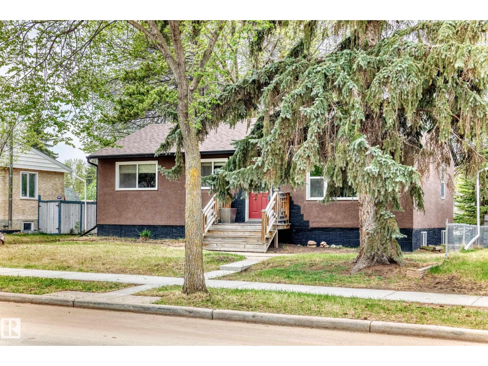 10714 135 ST NW - 46