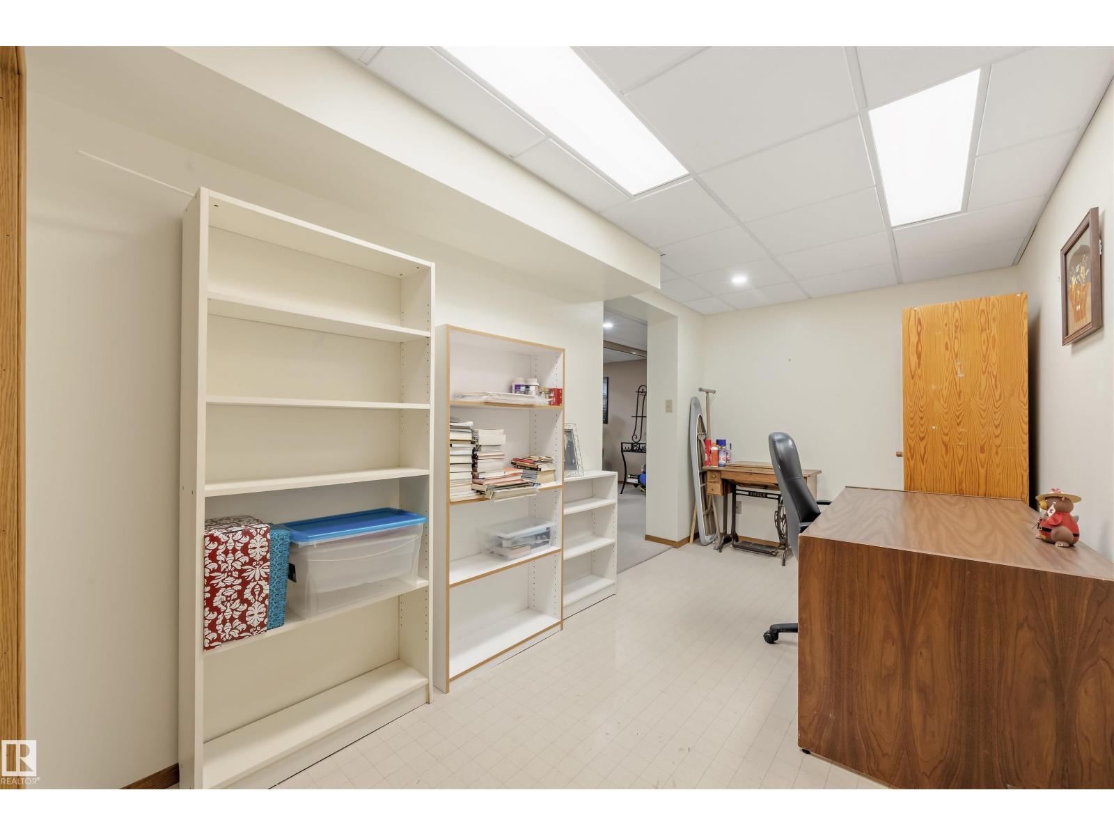 6317 187 ST NW - 31