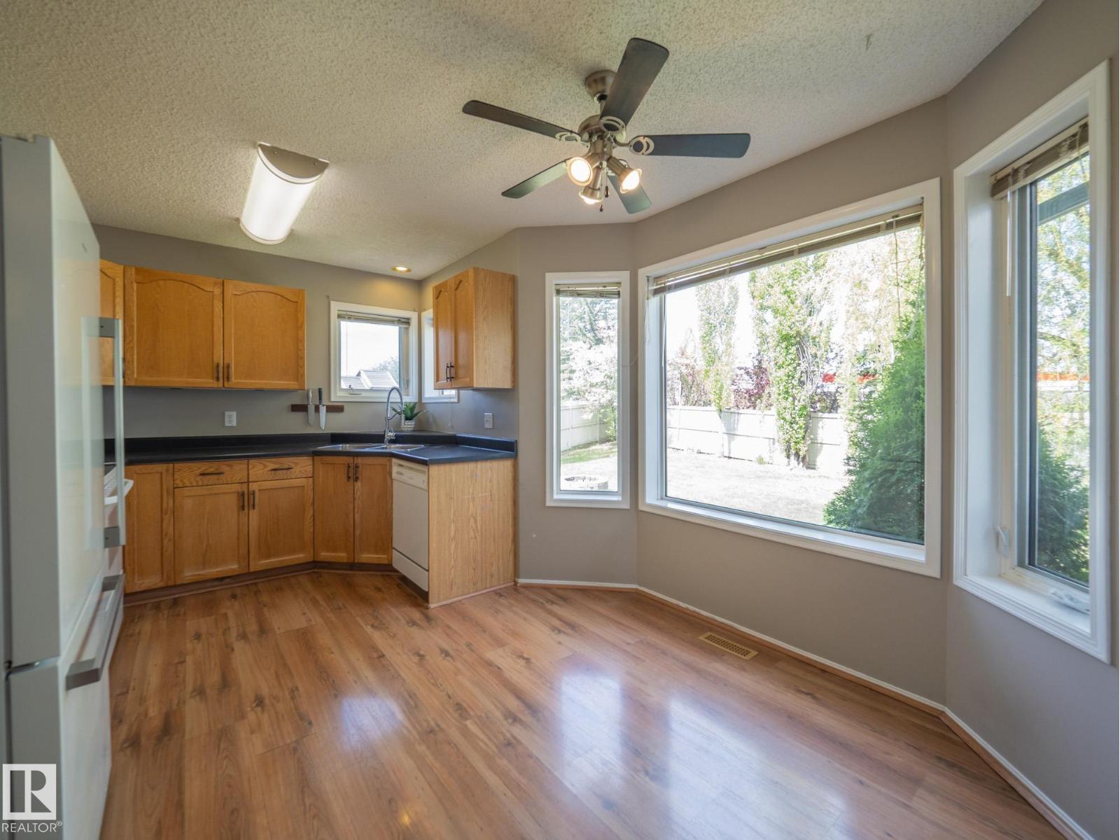 129 REGENCY DR - 10