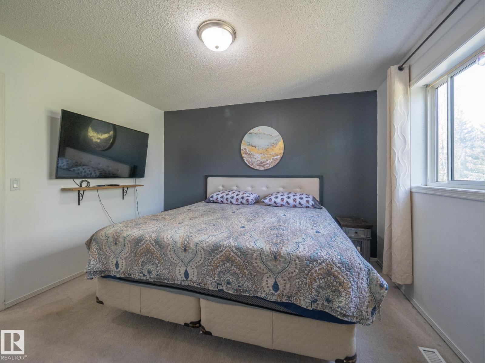 129 REGENCY DR - 17