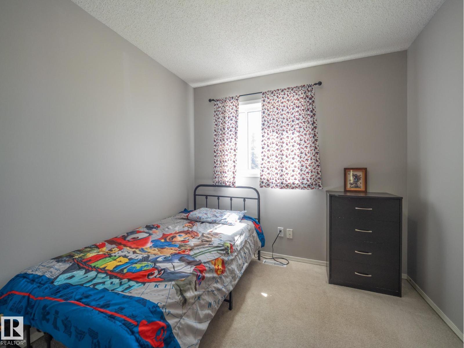129 REGENCY DR - 23