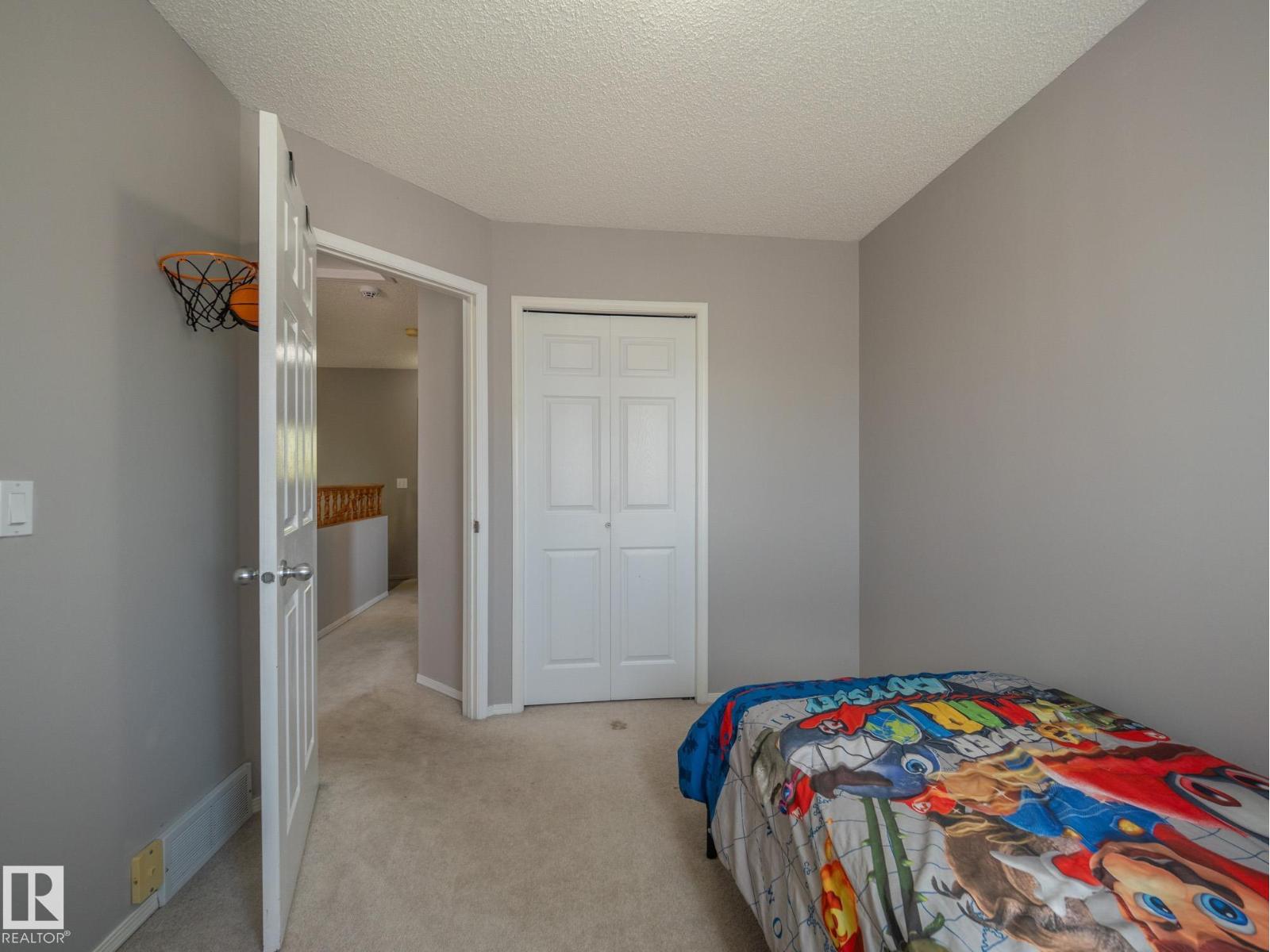 129 REGENCY DR - 24