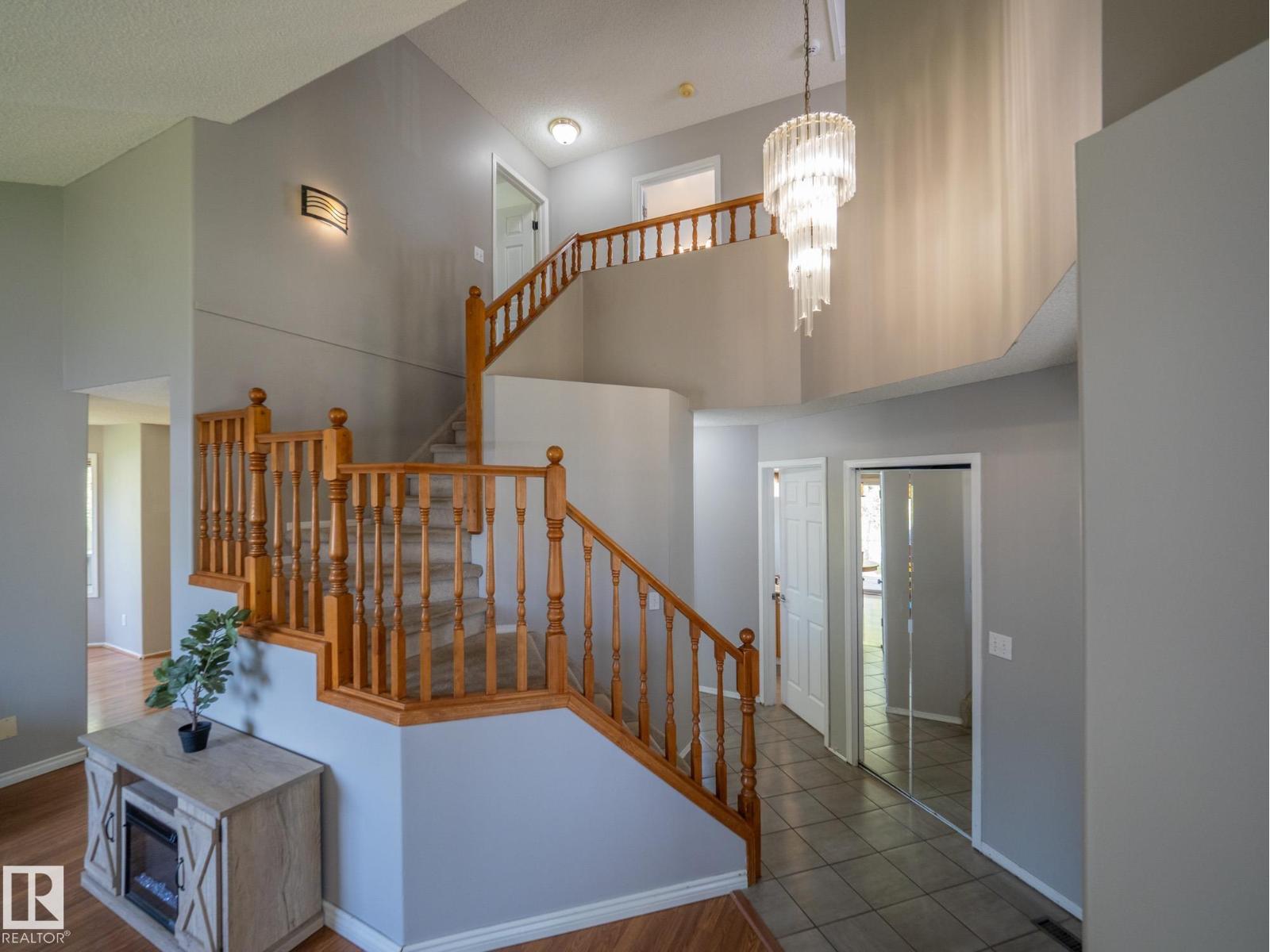 129 REGENCY DR - 7