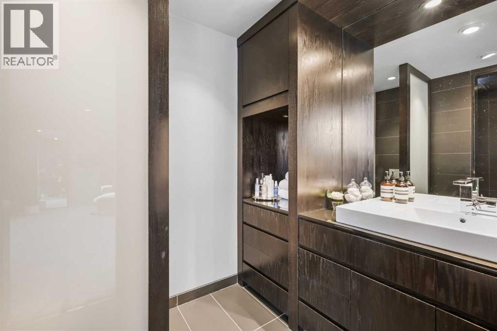2115 29 Avenue SW - 41
