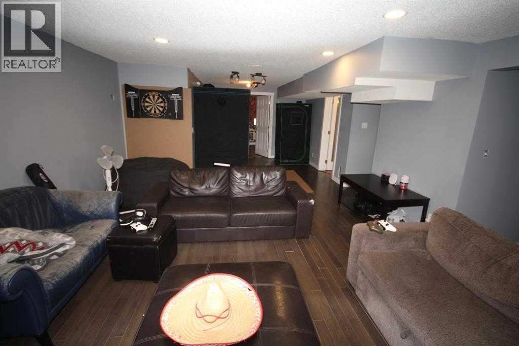 3824 BRANTFORD Drive NW - 14