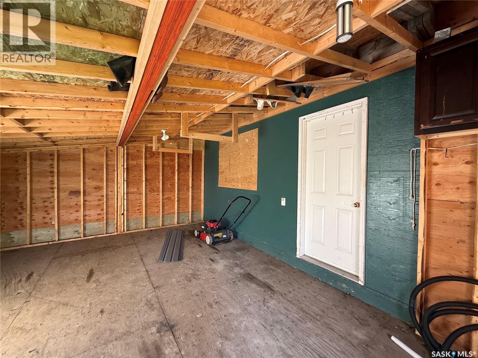 119 Zimmer CRESCENT — photo 16