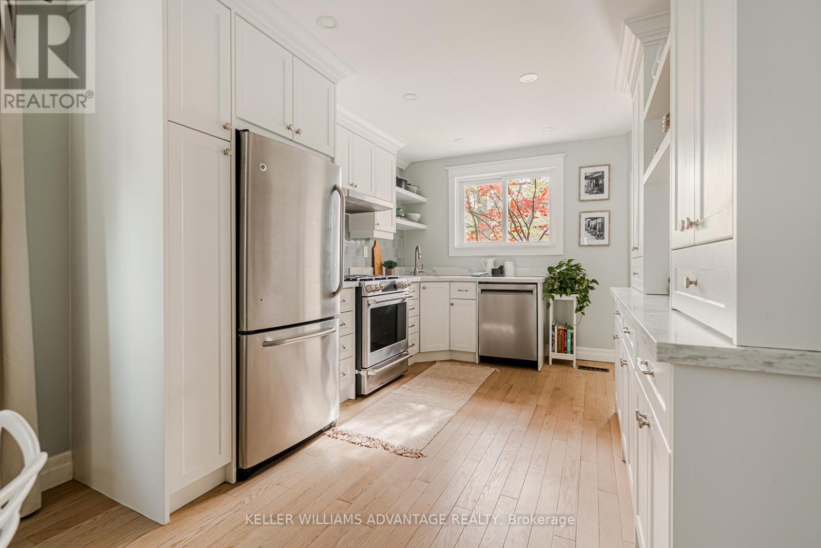 148 WARDEN AVENUE - 9