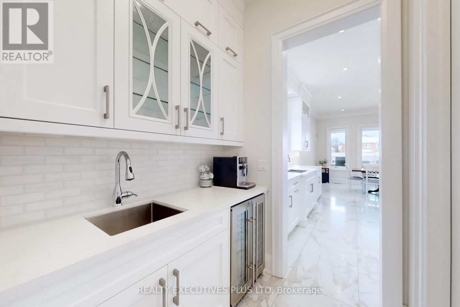 1771 WOODVIEW AVENUE - 12