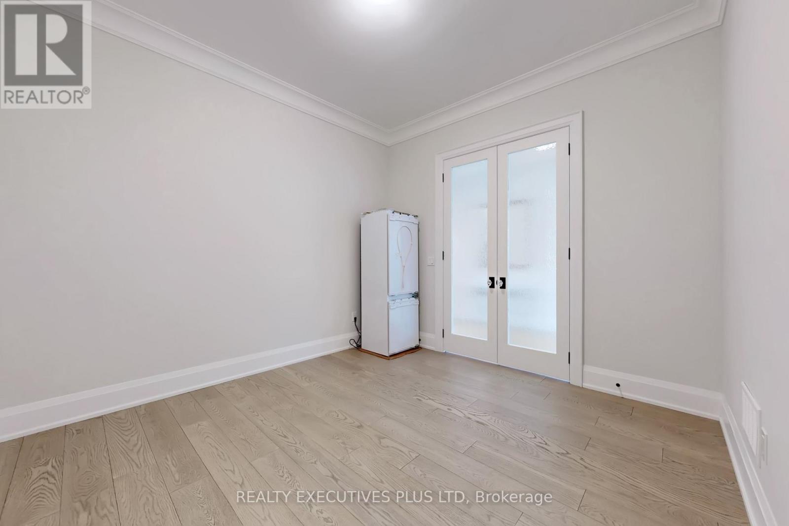 1771 WOODVIEW AVENUE - 23