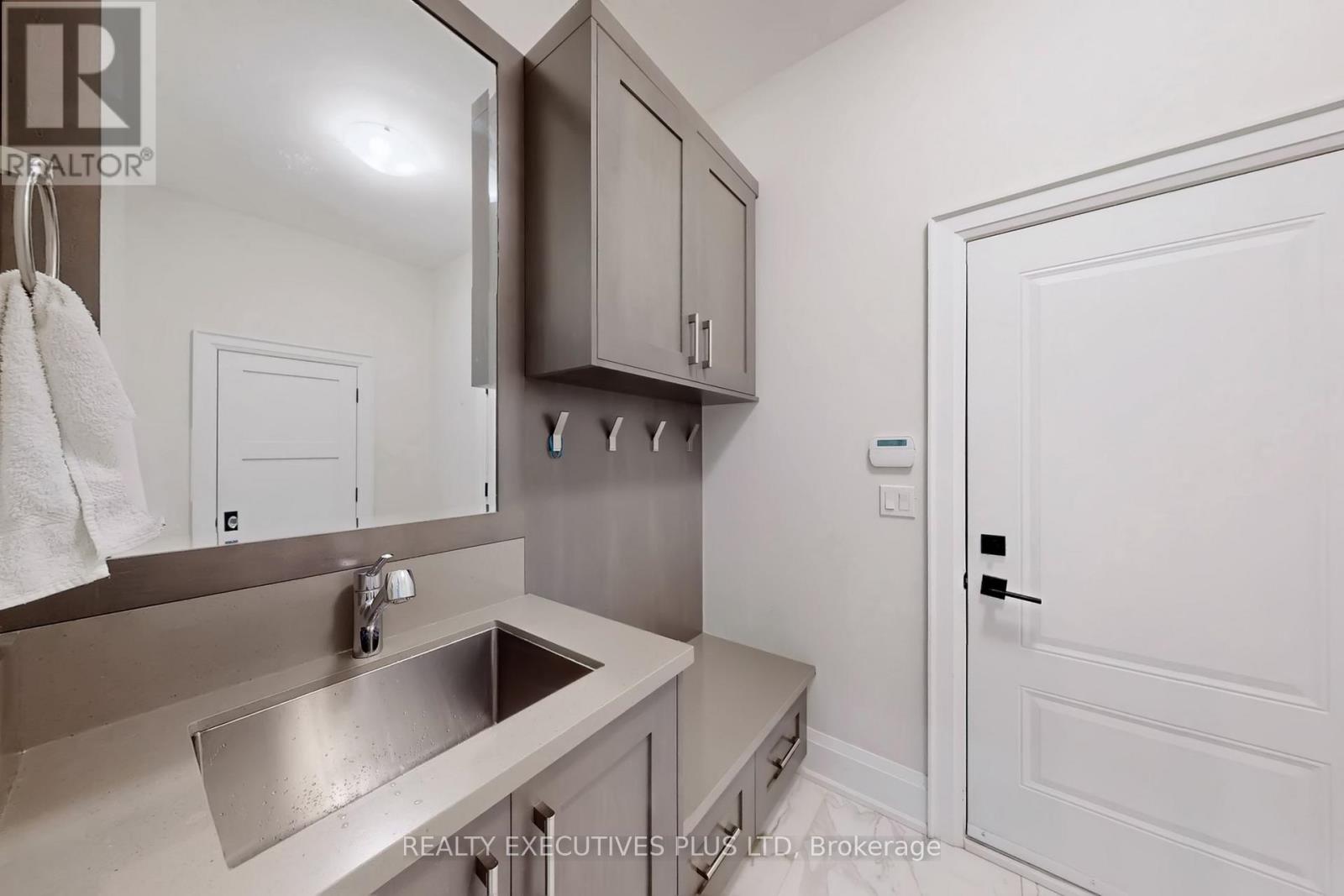 1771 WOODVIEW AVENUE - 25